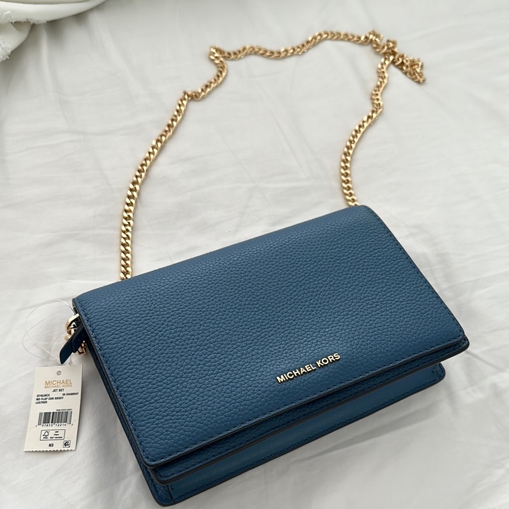 Michael Kors Jet Set Blue Leather Crossbody Bag with Gold Chain. NWT.